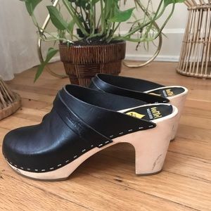 Black Swedish Hasbeens Clogs